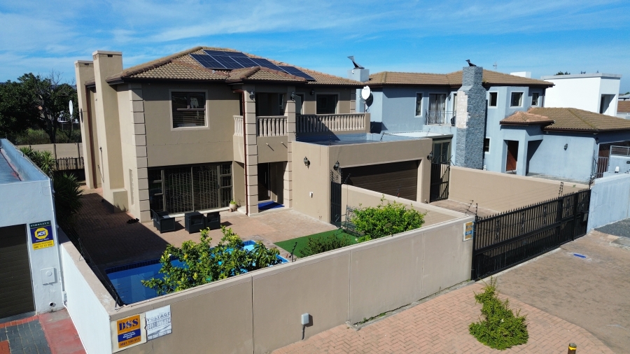 4 Bedroom Property for Sale in Parklands Western Cape